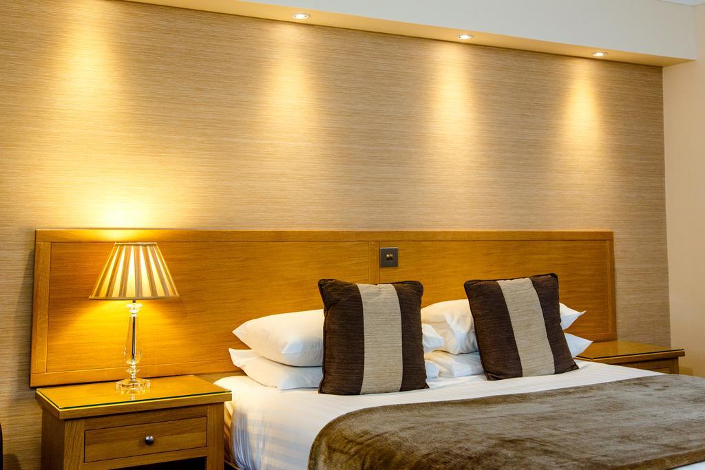 Adamson Hotel ดันเฟิร์มลิน ภายนอก รูปภาพ