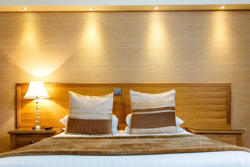Adamson Hotel ดันเฟิร์มลิน ภายนอก รูปภาพ