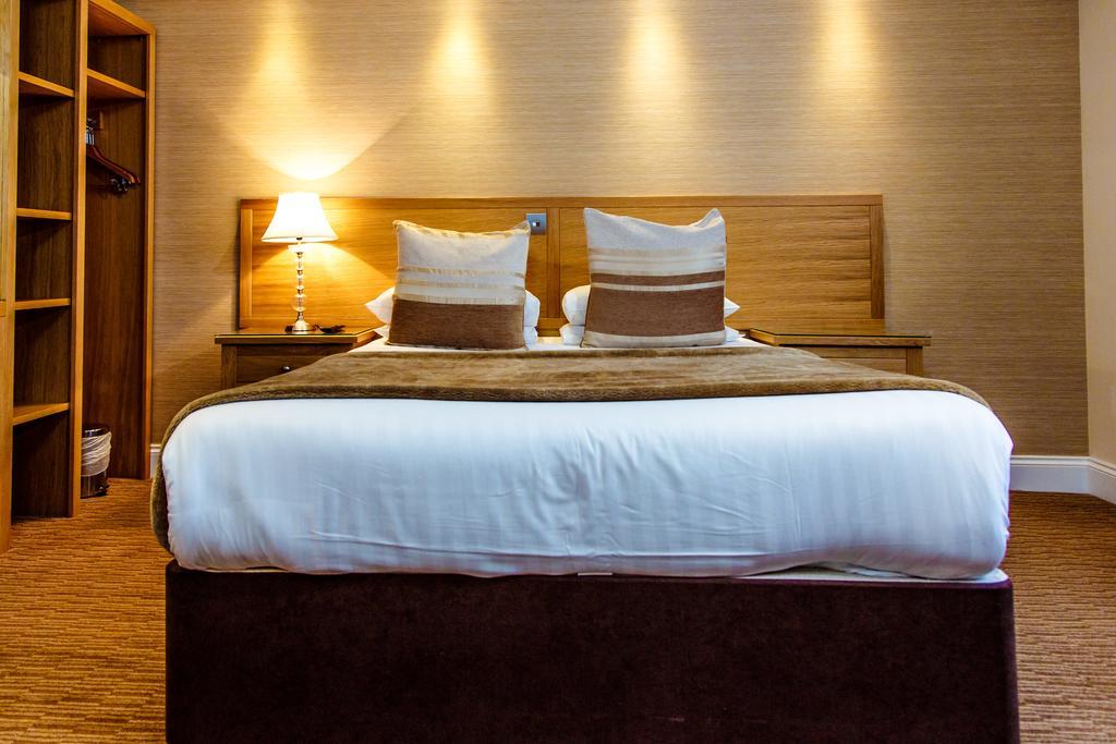 Adamson Hotel ดันเฟิร์มลิน ภายนอก รูปภาพ
